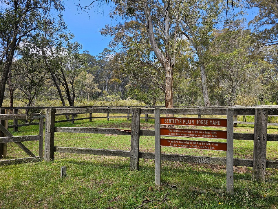 Bentleys Plain Horse Yard_High Country